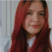 Ingeniera en formación enseña programación básica, SQL y Python con clases prácticas online